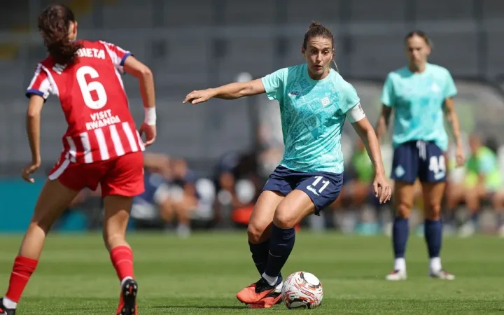 Alexia Putellas playing for London City Lionesses in a pre-season friendly against Atletico Madrid Femenino