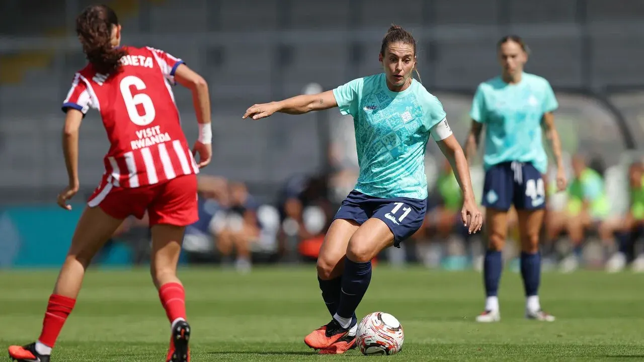 Alexia Putellas playing for London City Lionesses in a pre-season friendly against Atletico Madrid Femenino