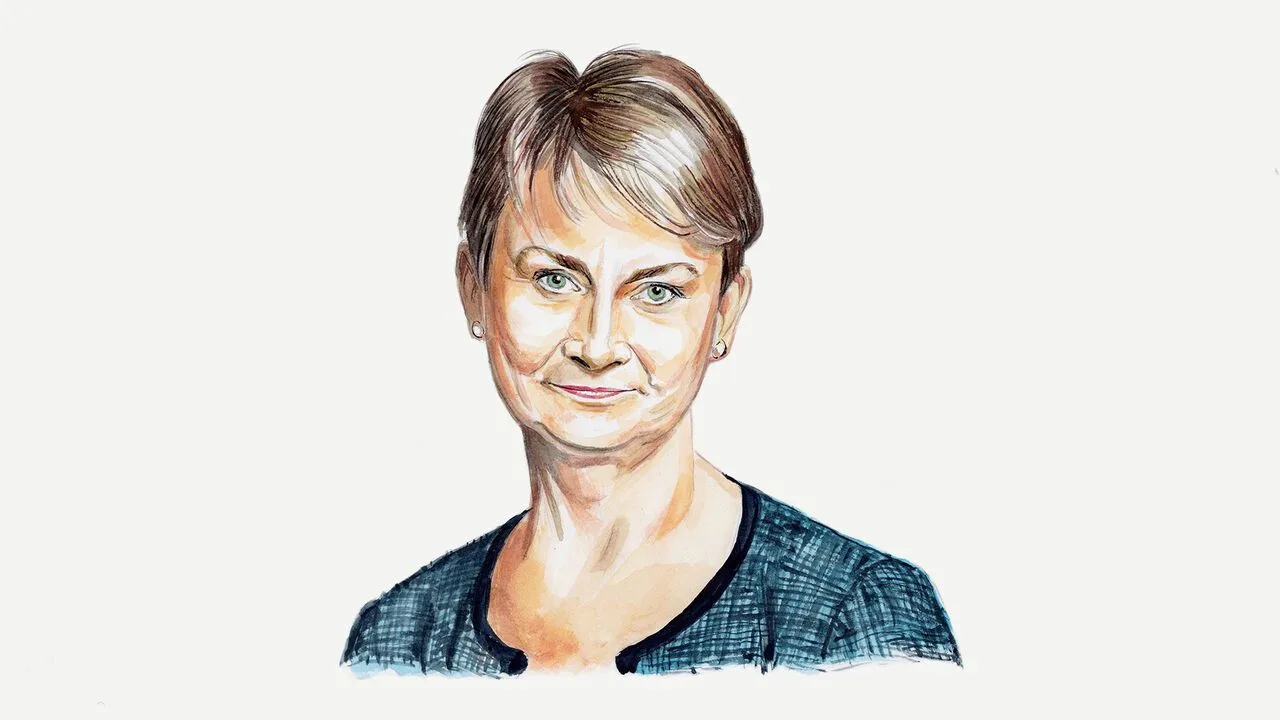 A portrait of Yvette Cooper